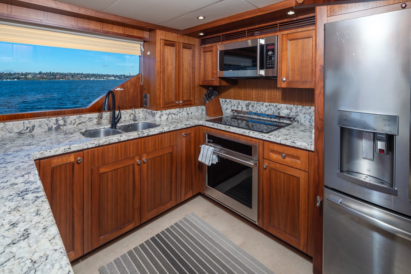 Ocean Alexander Motor Yacht Rhondavous  For Sale