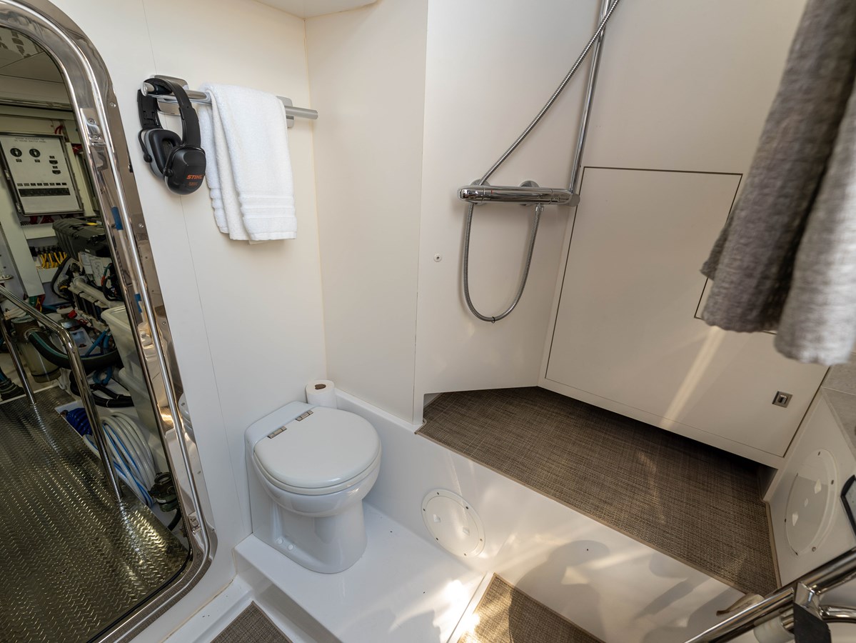 Ocean Alexander Motor Yacht Sub-Par For Sale