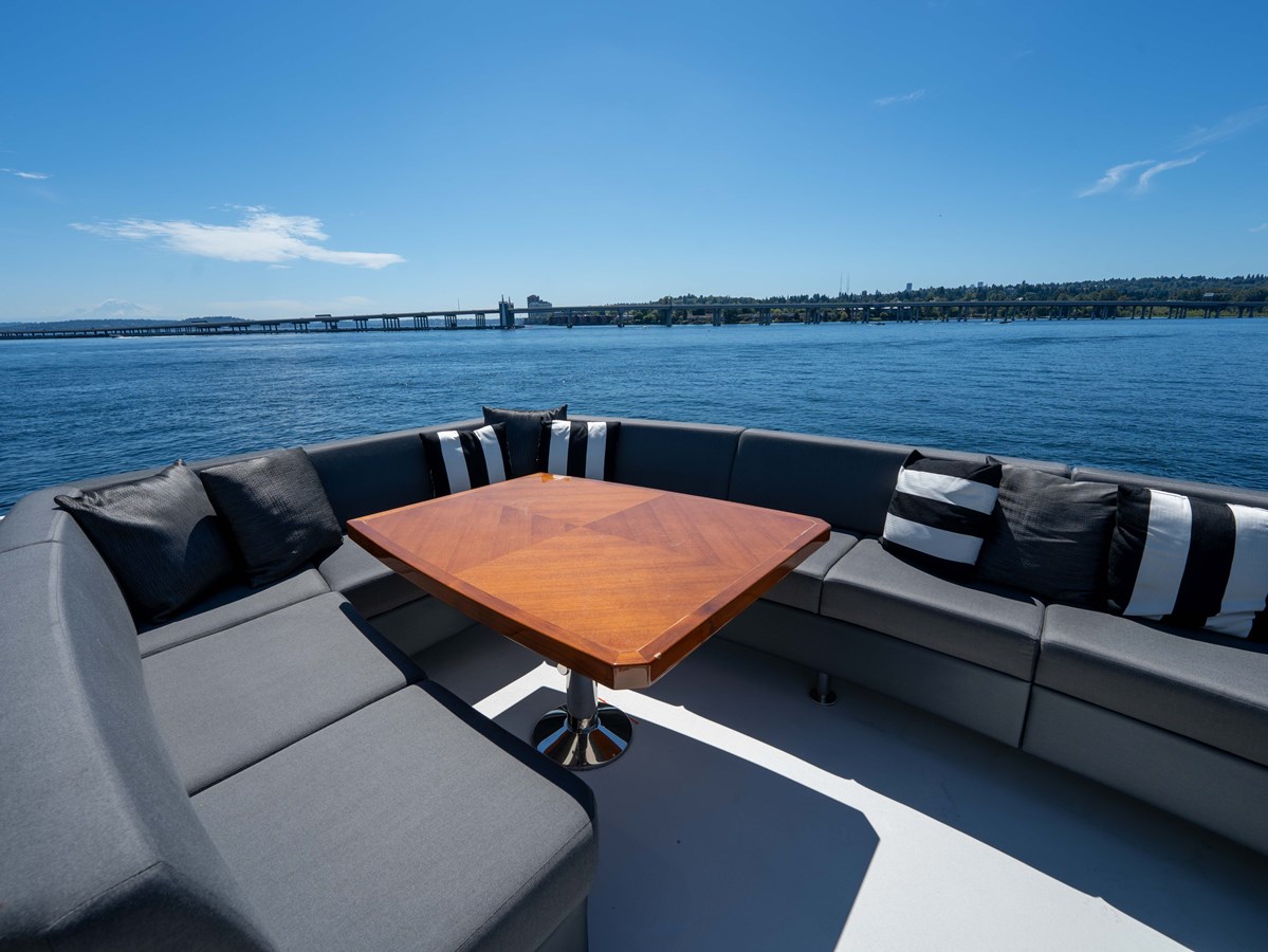 Ocean Alexander Motor Yacht Sub-Par For Sale