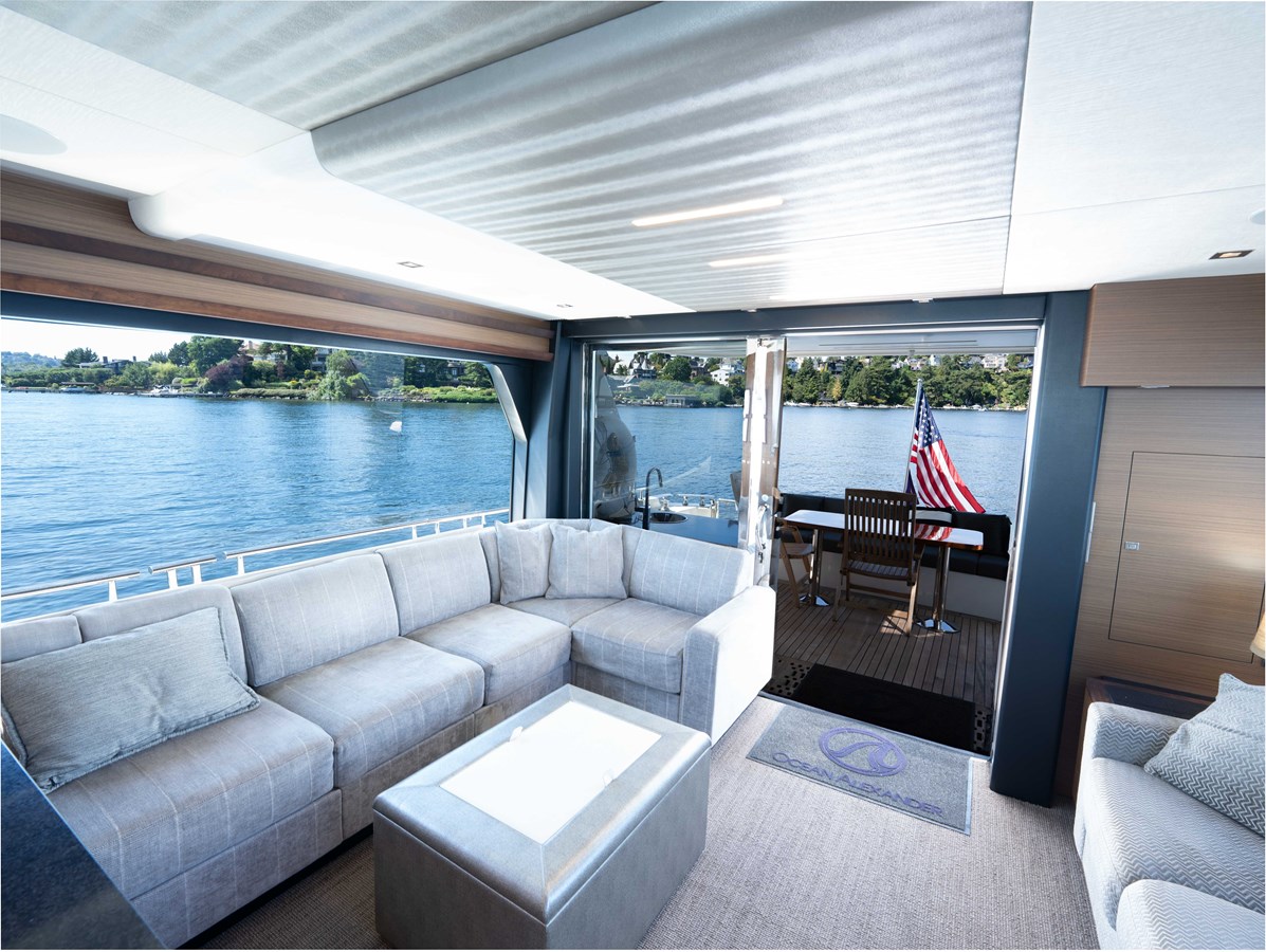 Ocean Alexander Motor Yacht Sub-Par For Sale