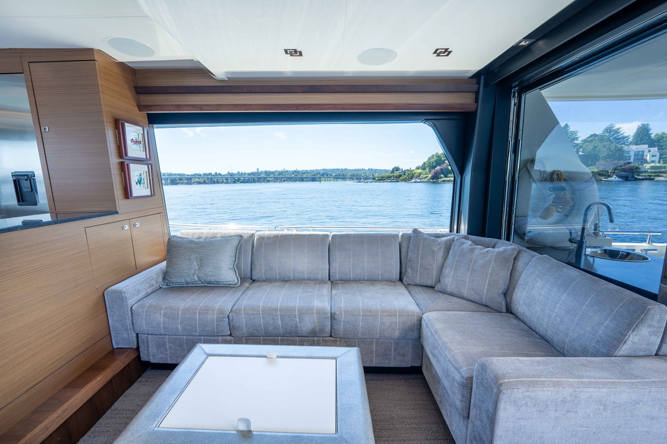 Ocean Alexander Motor Yacht Sub-Par For Sale
