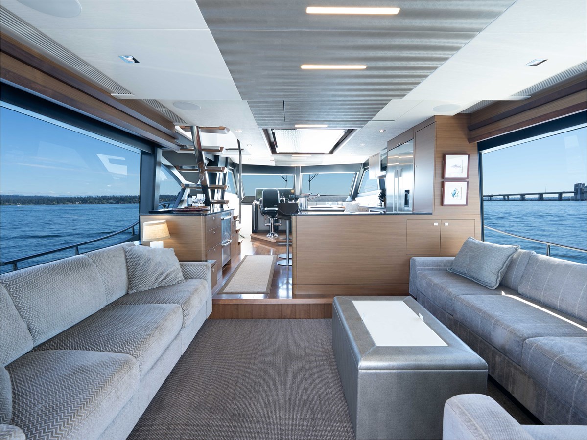 Ocean Alexander Motor Yacht Sub-Par For Sale