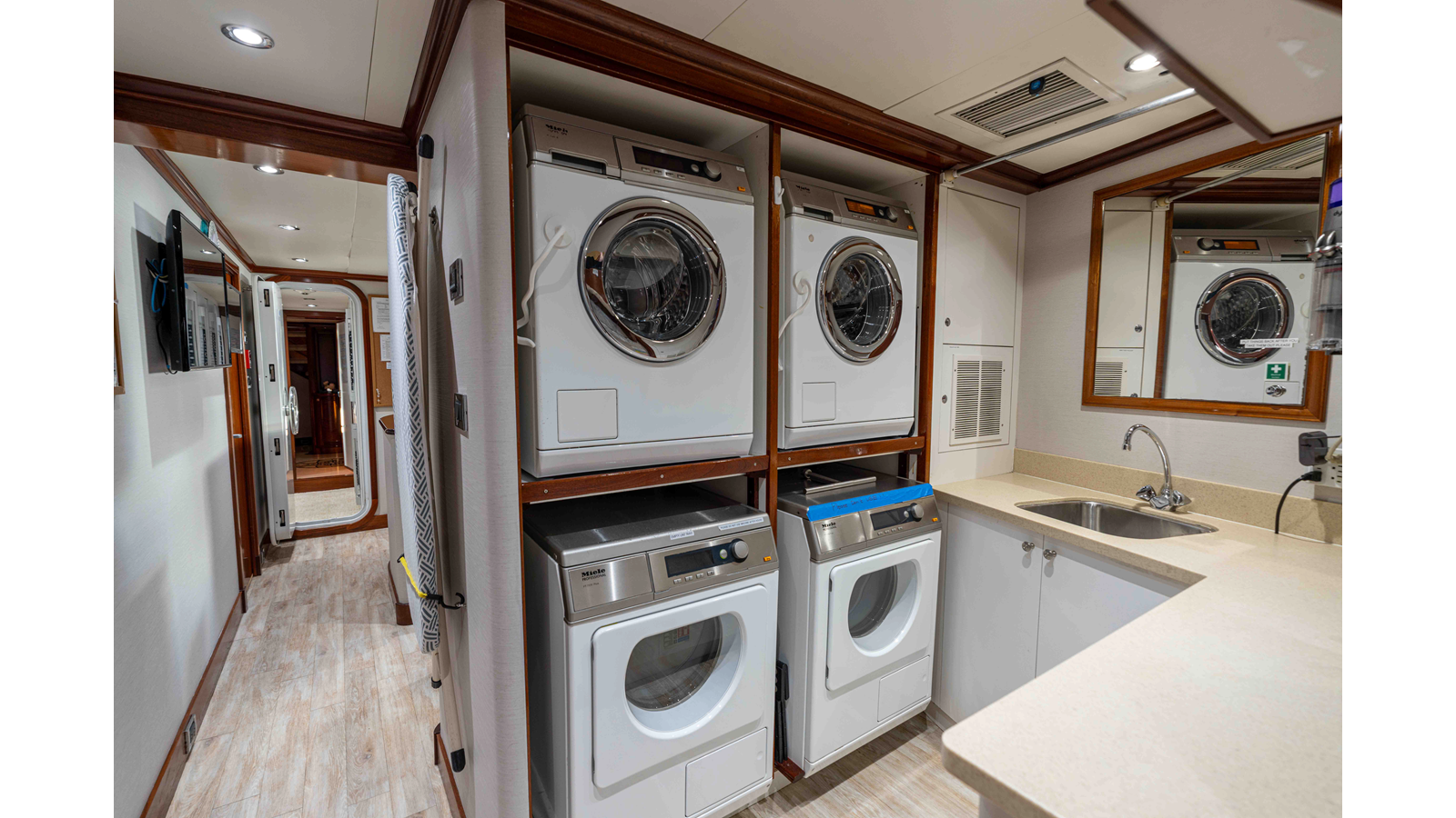 Richmond Yachts Motor Yacht LUCY For Sale