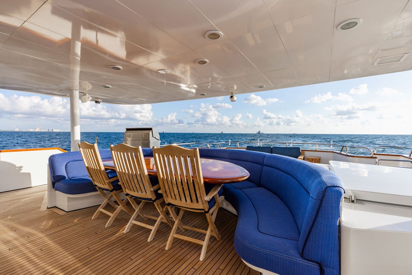 Crystal Yacht Motor Yacht EMPIRE SEA  For Sale