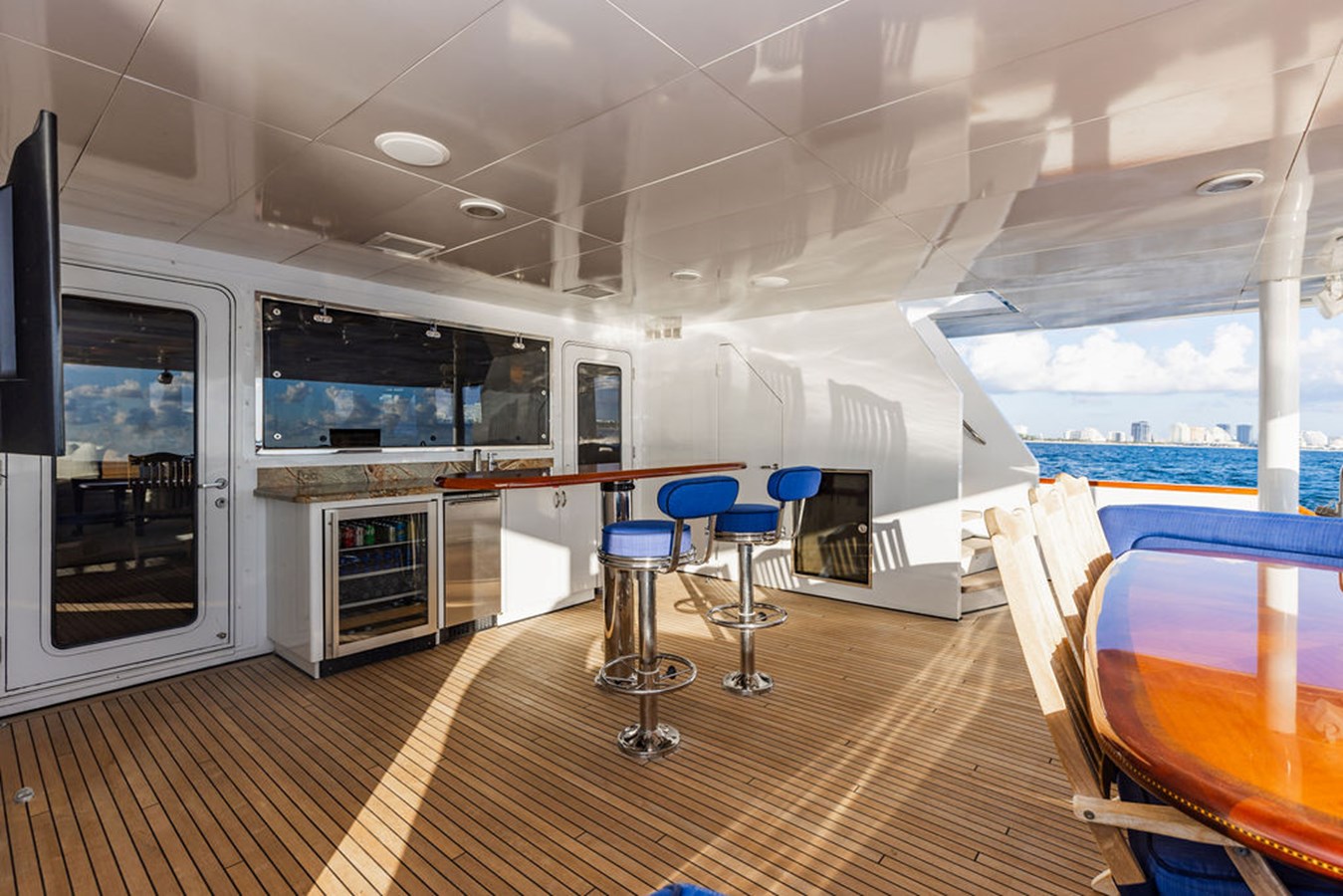 Crystal Yacht Motor Yacht EMPIRE SEA  For Sale