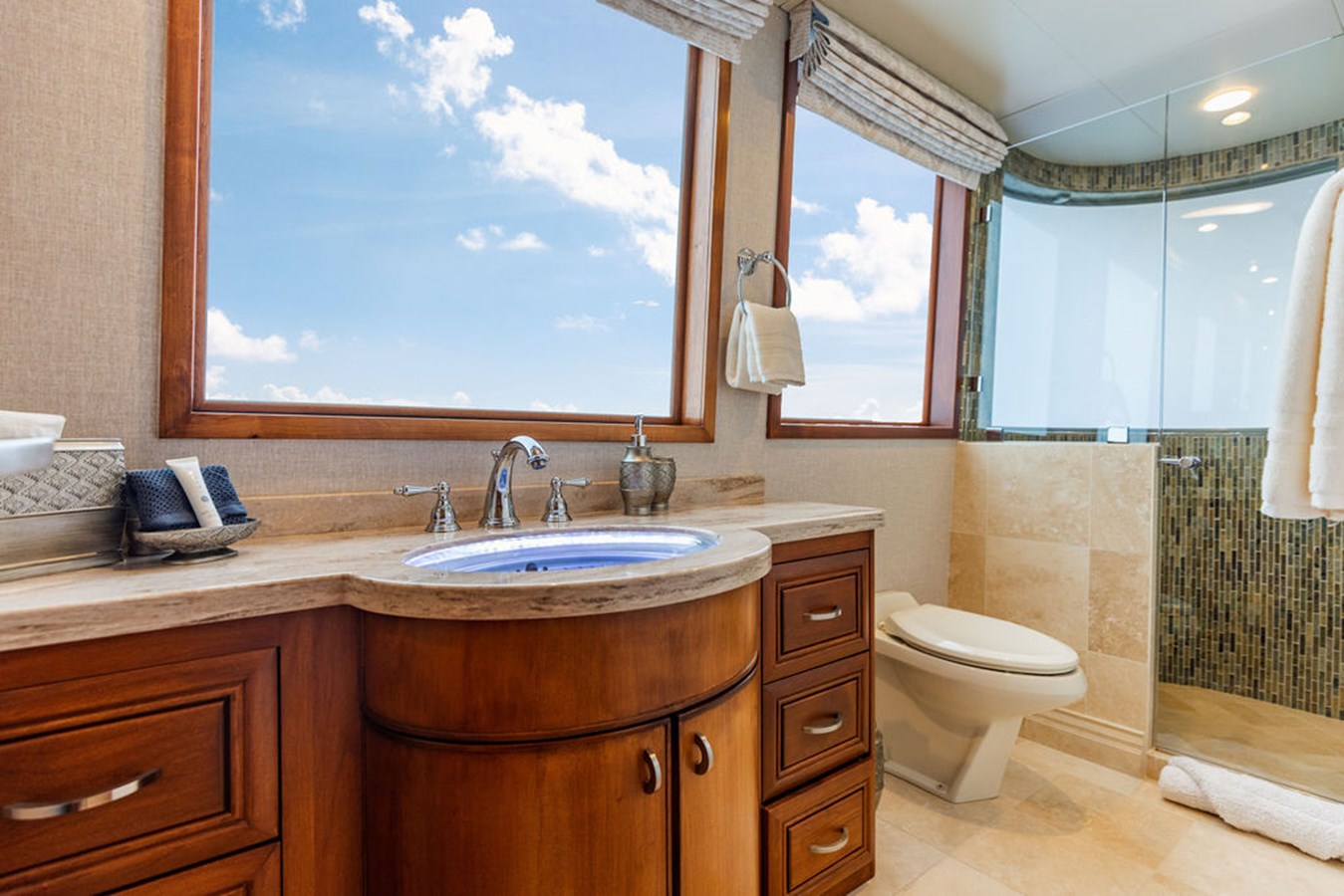 Crystal Yacht Motor Yacht EMPIRE SEA  For Sale