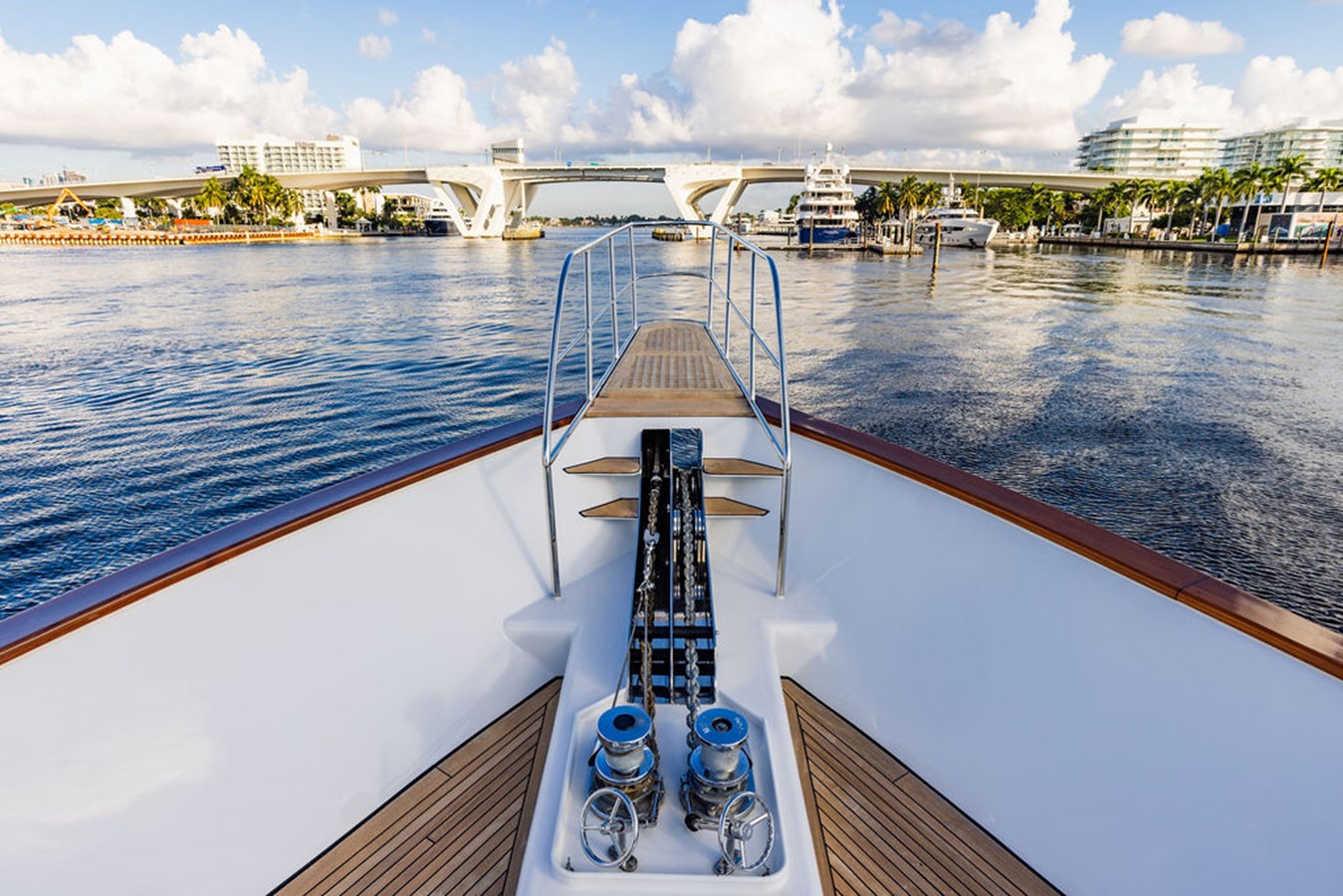 Crystal Yacht Motor Yacht EMPIRE SEA  For Sale