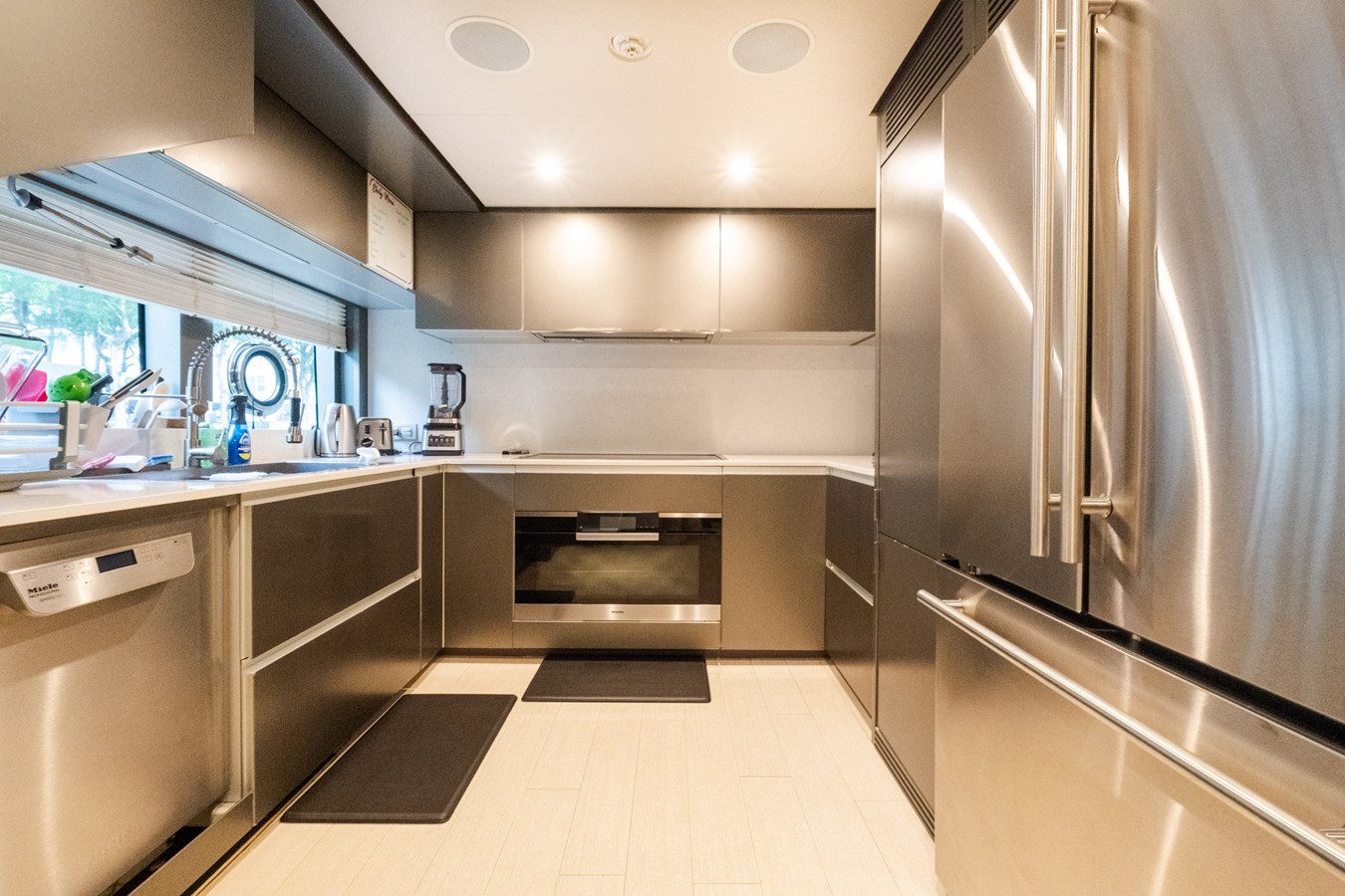 Custom Line Motor Yacht AMITY For Sale