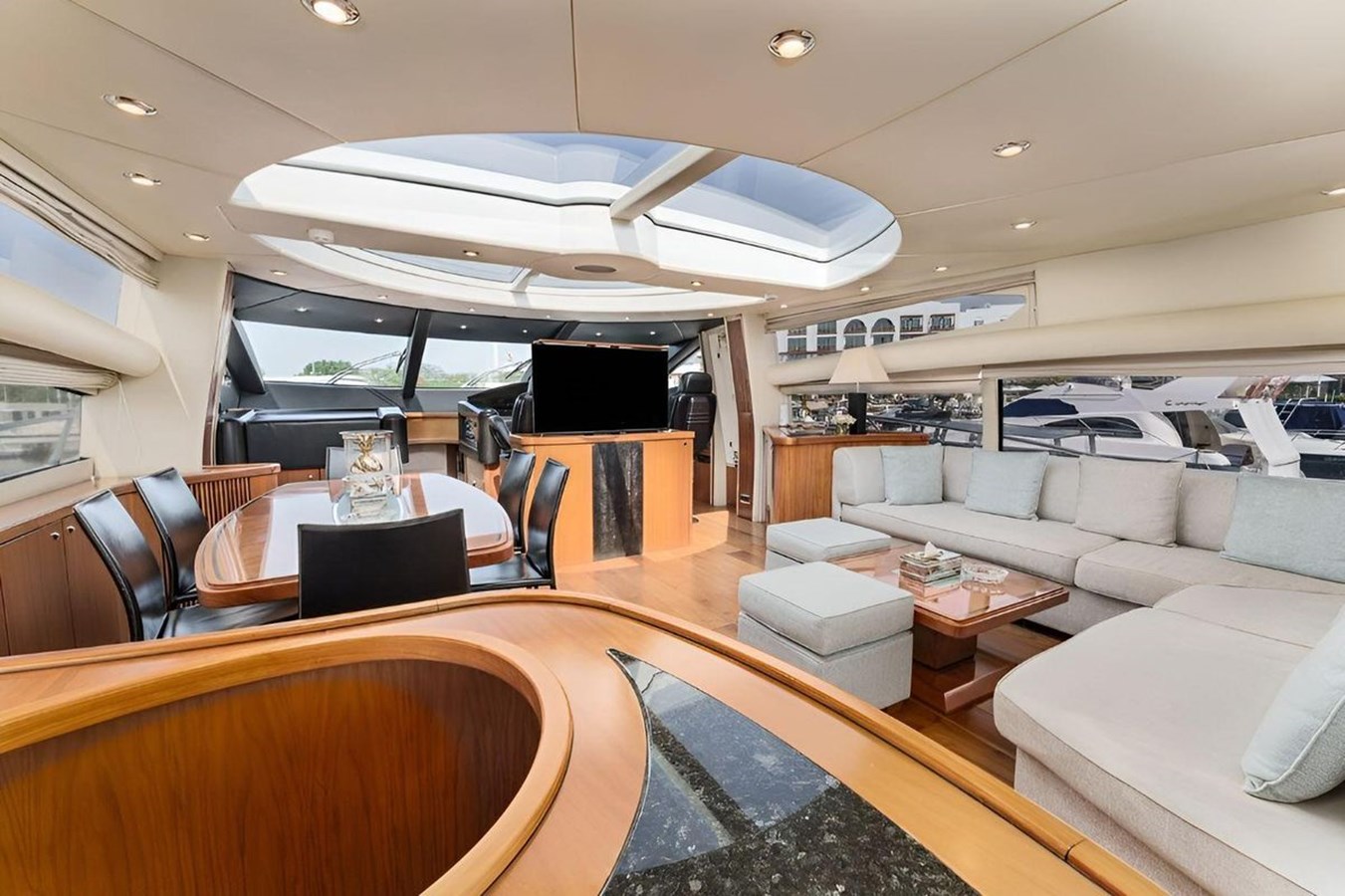 Sunseeker Motor Yacht Sunseeker Predator 82 For Sale