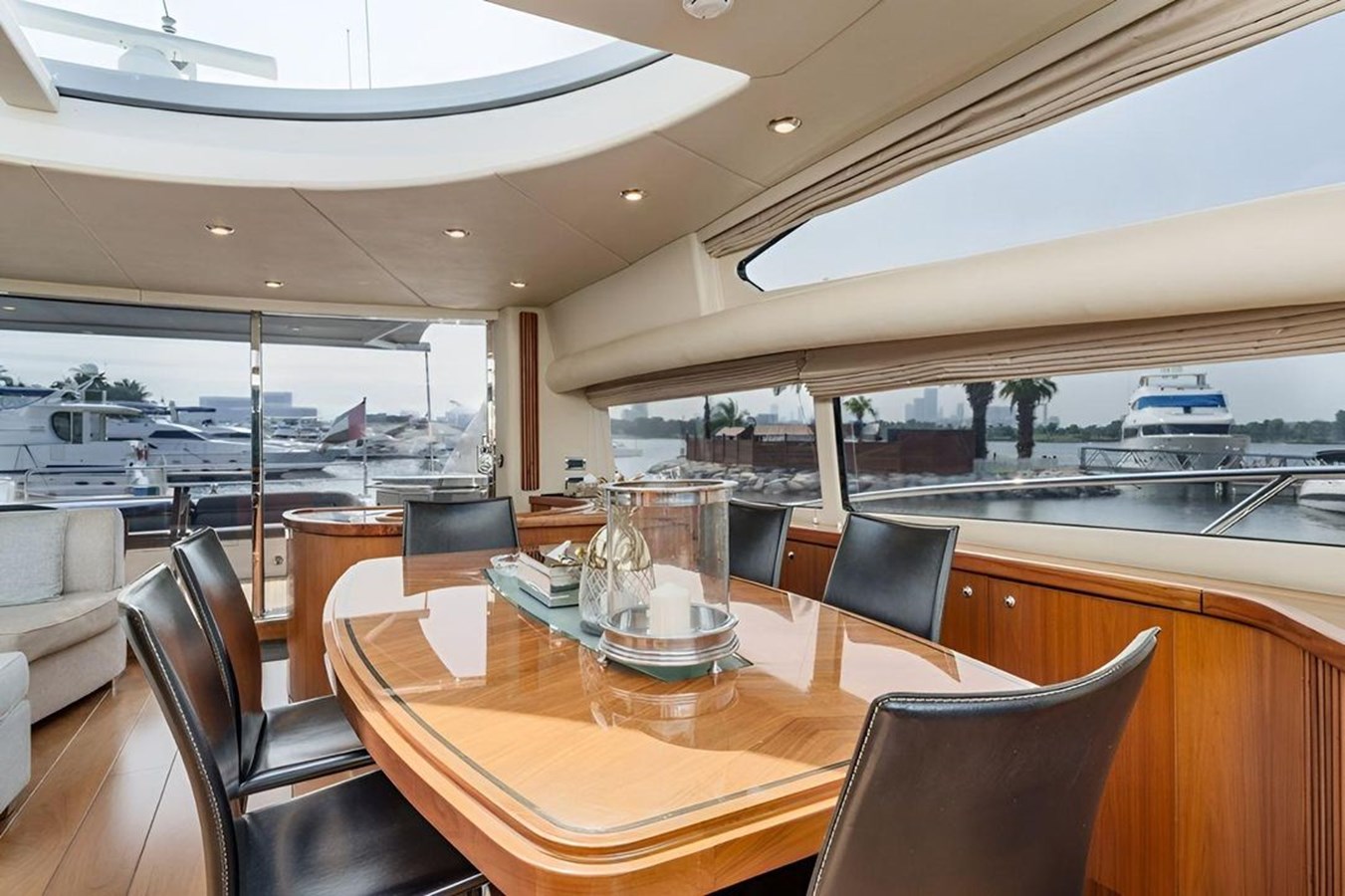 Sunseeker Motor Yacht Sunseeker Predator 82 For Sale