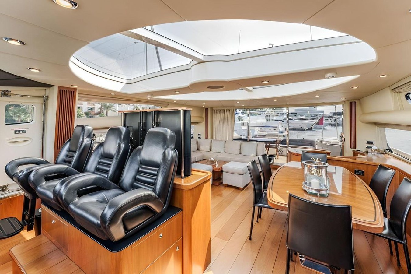 Sunseeker Motor Yacht Sunseeker Predator 82 For Sale