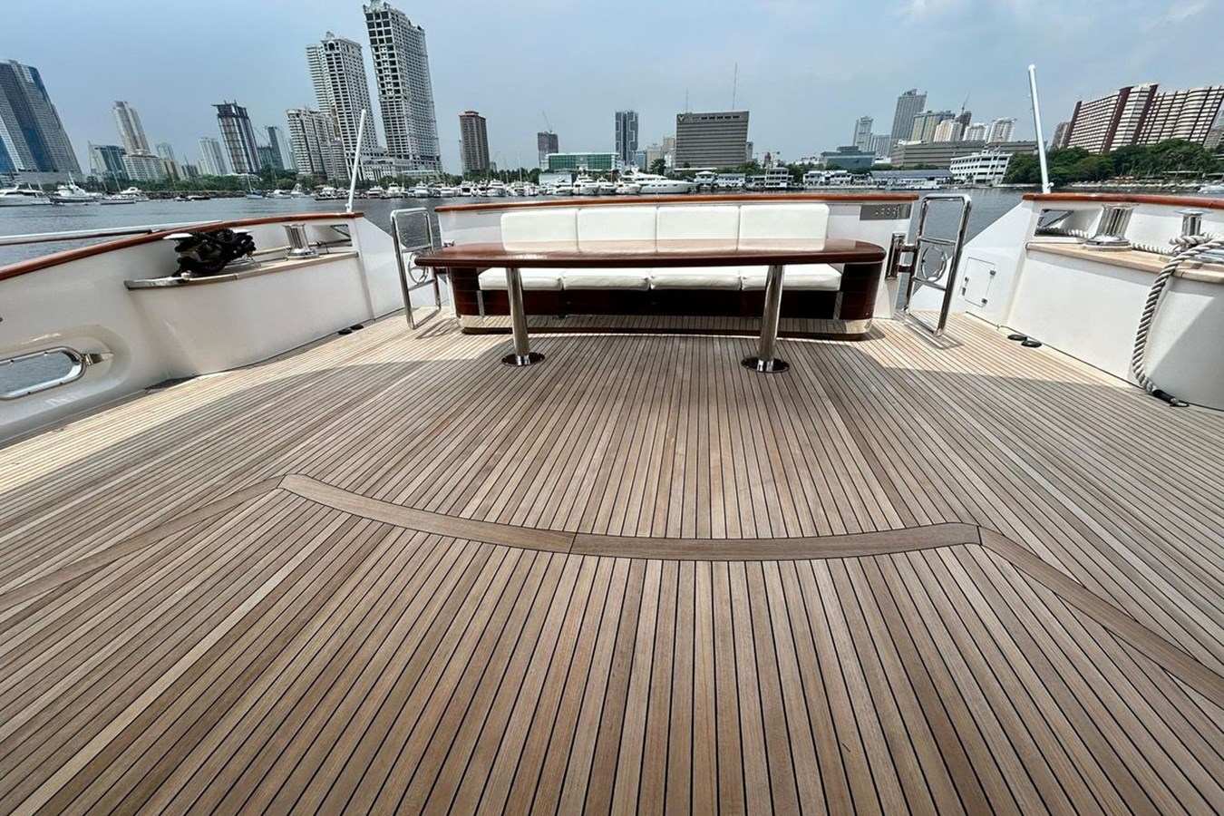 Versilcraft Motor Yacht Sunshine For Sale