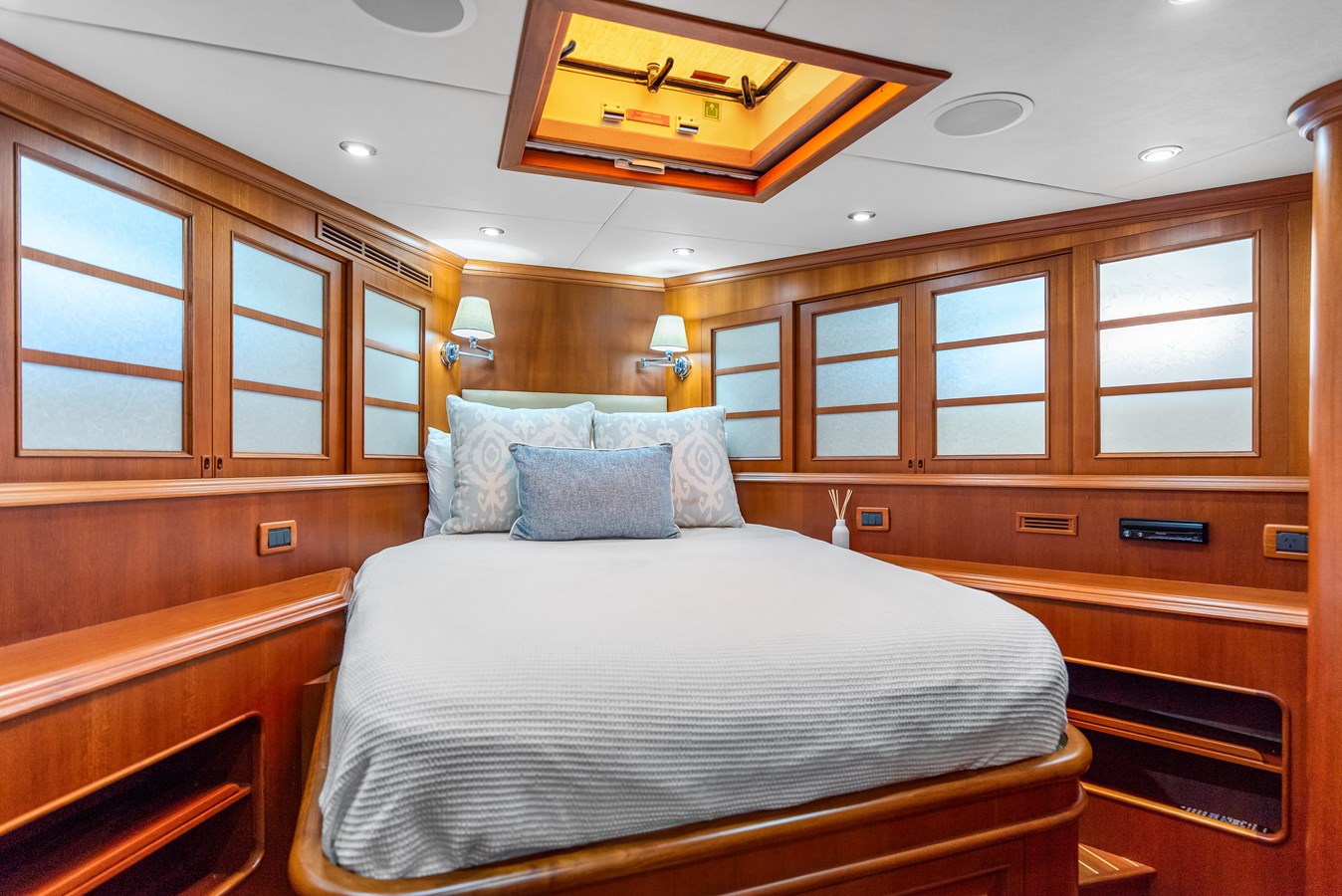 Grand Banks Marine Motor Boat Encore For Sale