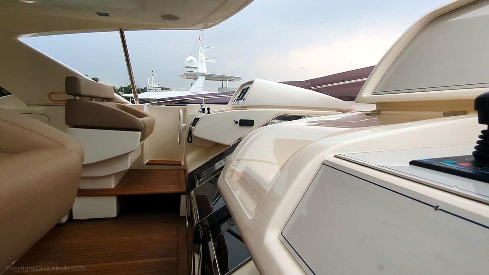 Ferretti Custom Line Motor Yacht OXYGEN For Sale