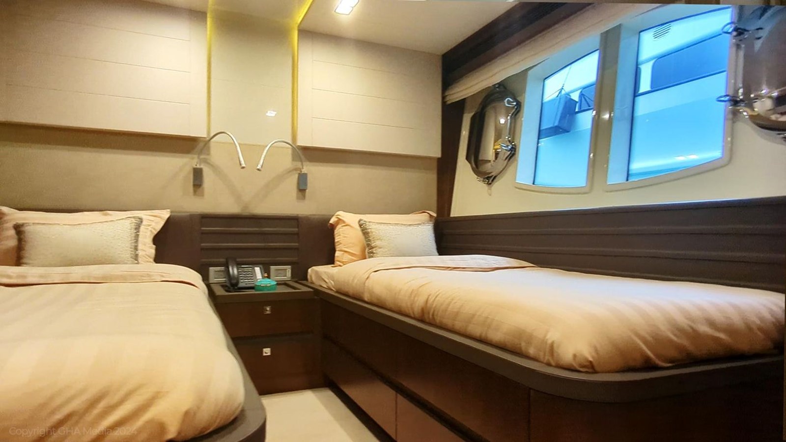Ferretti Custom Line Motor Yacht OXYGEN For Sale