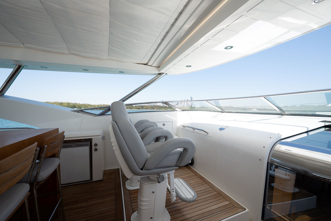 Sunseeker Motor Yacht BLUE For Sale