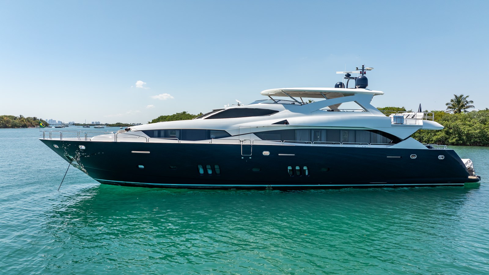 Sunseeker Motor Yacht BLUE For Sale