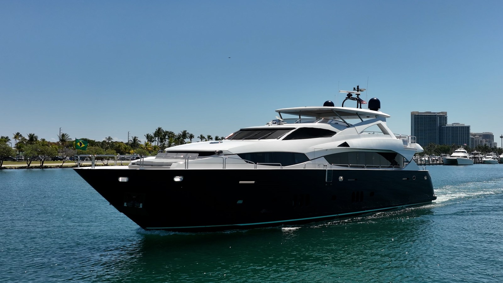 Sunseeker Motor Yacht BLUE For Sale