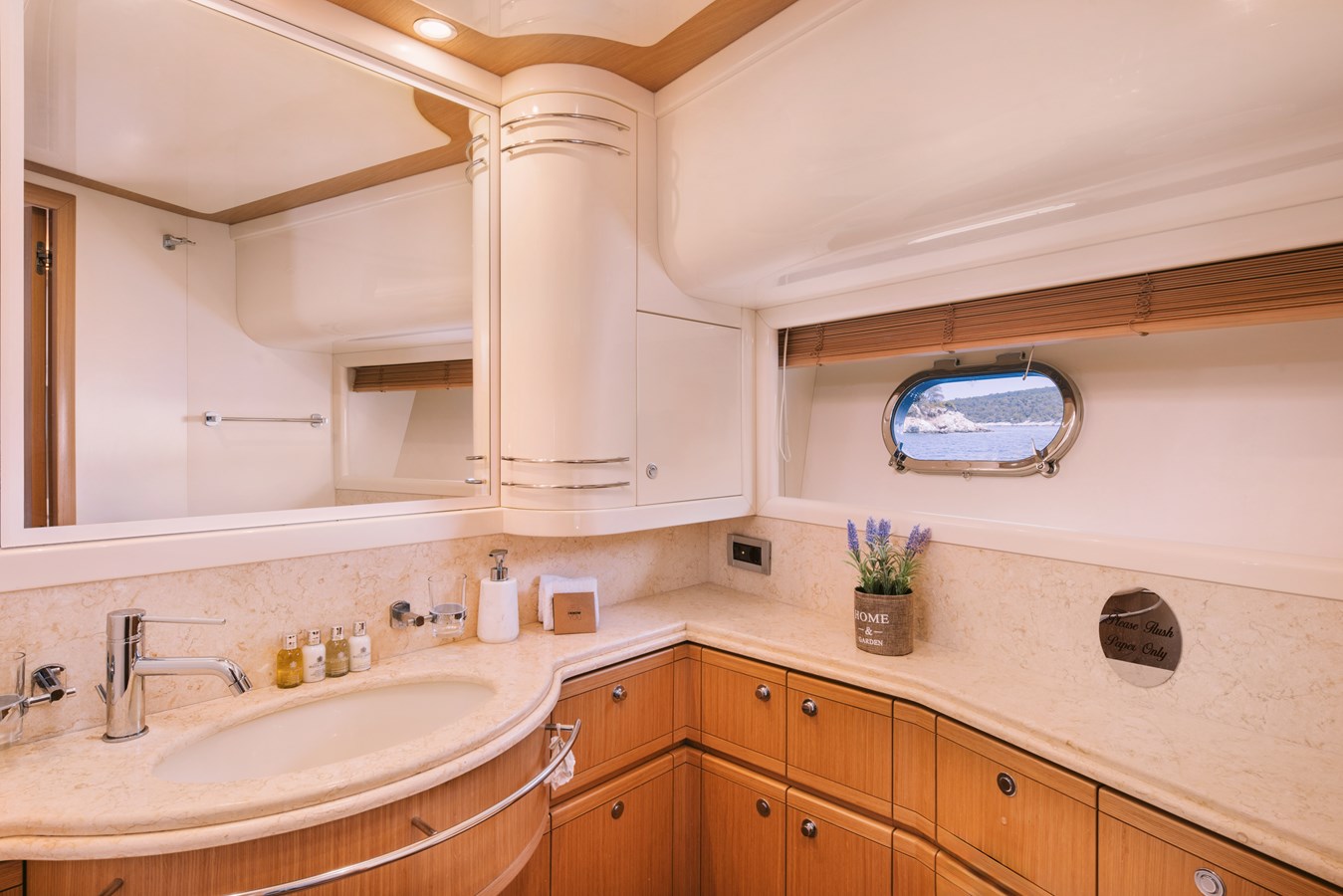 Ferretti Yachts Motor Yacht MAYBE NOT For Sale