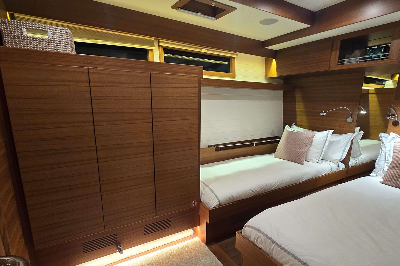 Delta Carbon Motor Yacht BISE I For Sale