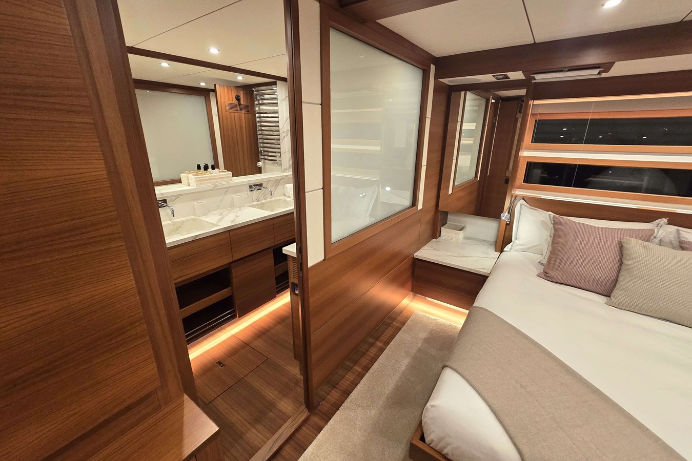 Delta Carbon Motor Yacht BISE I For Sale