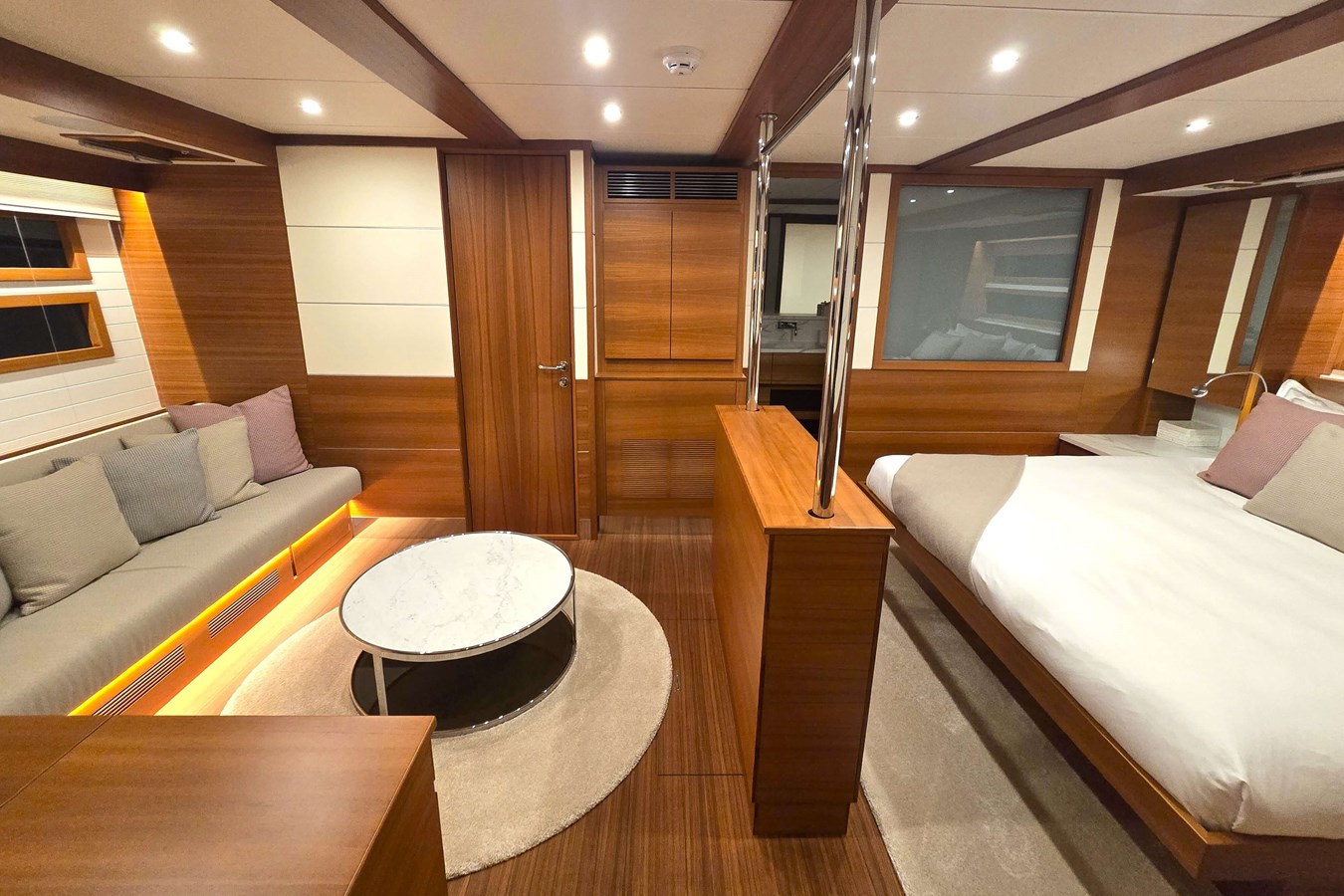 Delta Carbon Motor Yacht BISE I For Sale