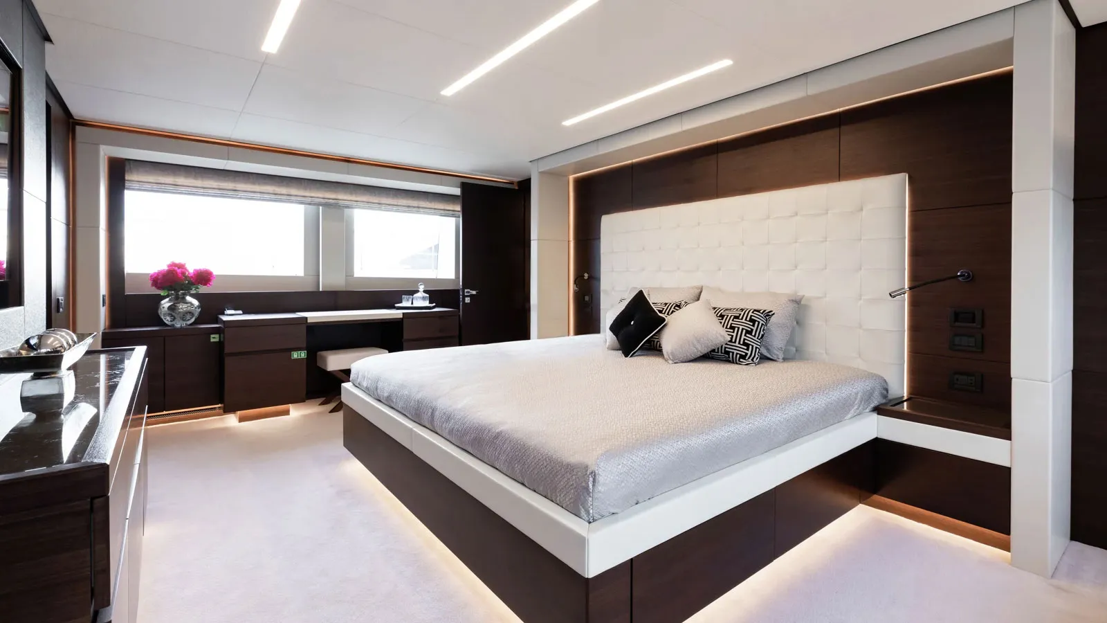 Majesty Motor Yacht MAJESTY 125 For Sale