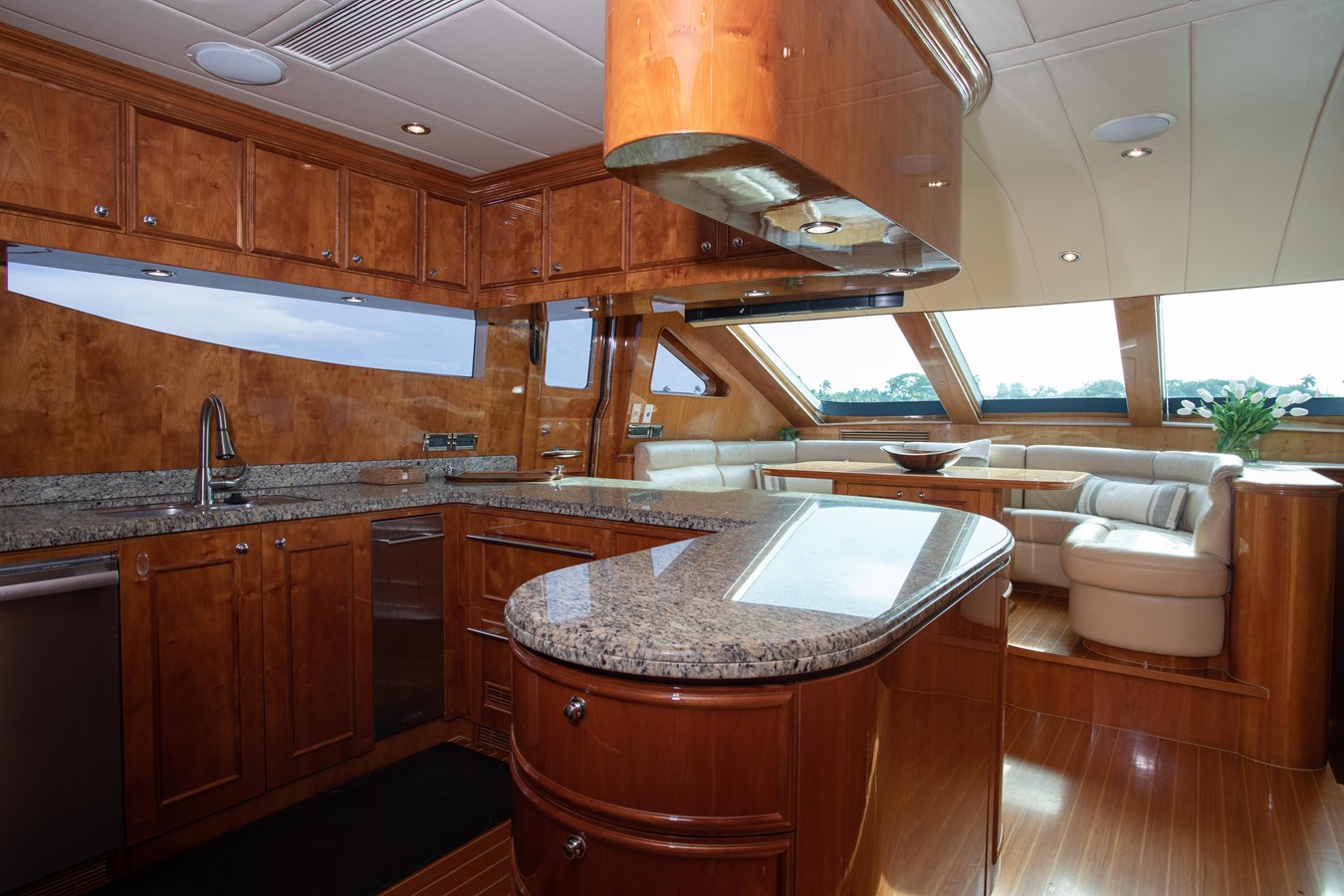 Horizon Motor Yachts Motor Yacht RAYS For Sale