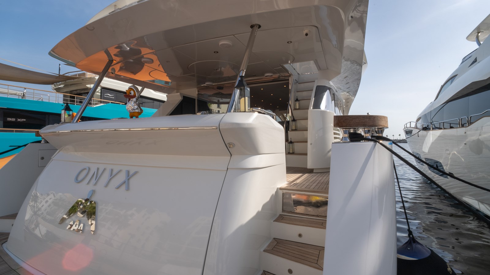 Aicon Yachts Motor Yacht Onyx For Sale