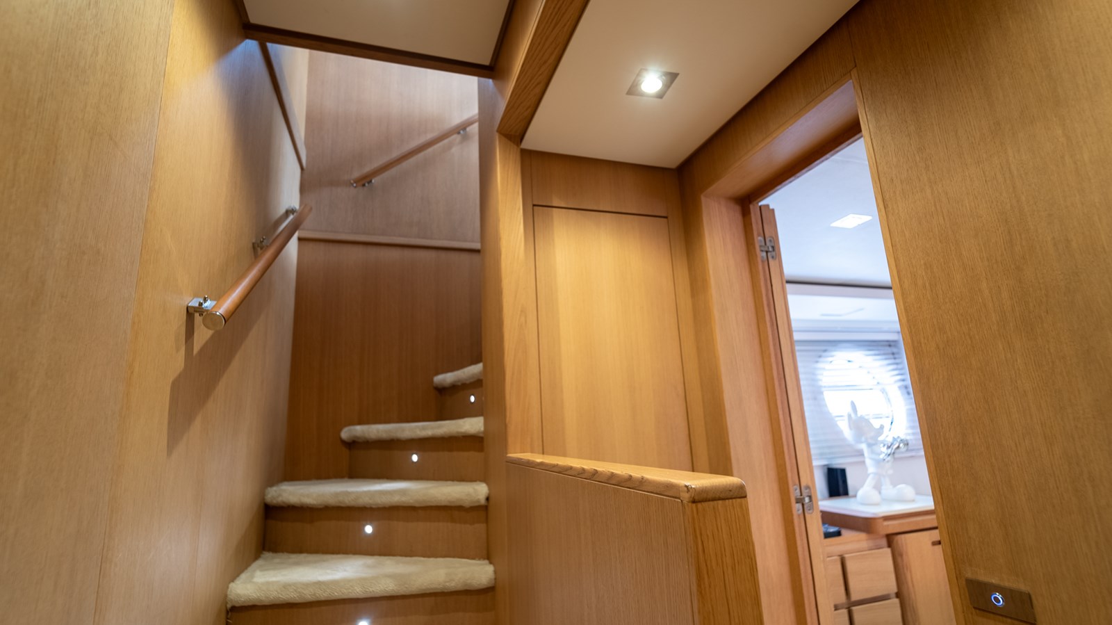 Aicon Yachts Motor Yacht Onyx For Sale