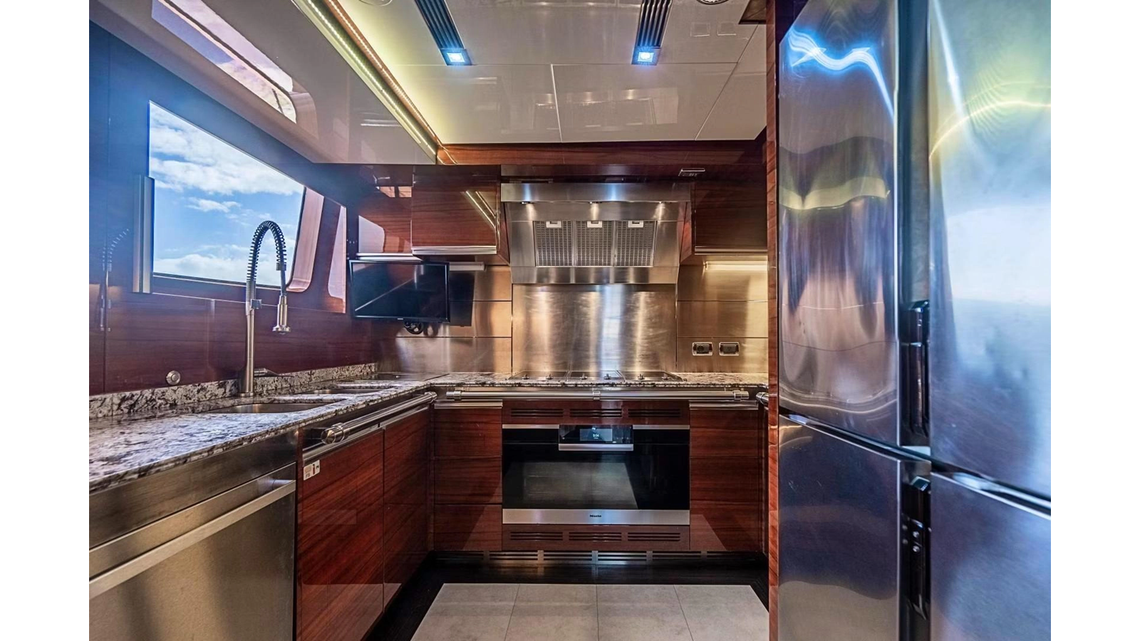 Benetti Yachts Motor Yacht ALLORA For Sale