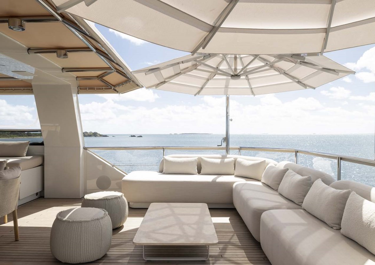 Alloy Yachts Nz Motor Yacht AKIKO For Sale
