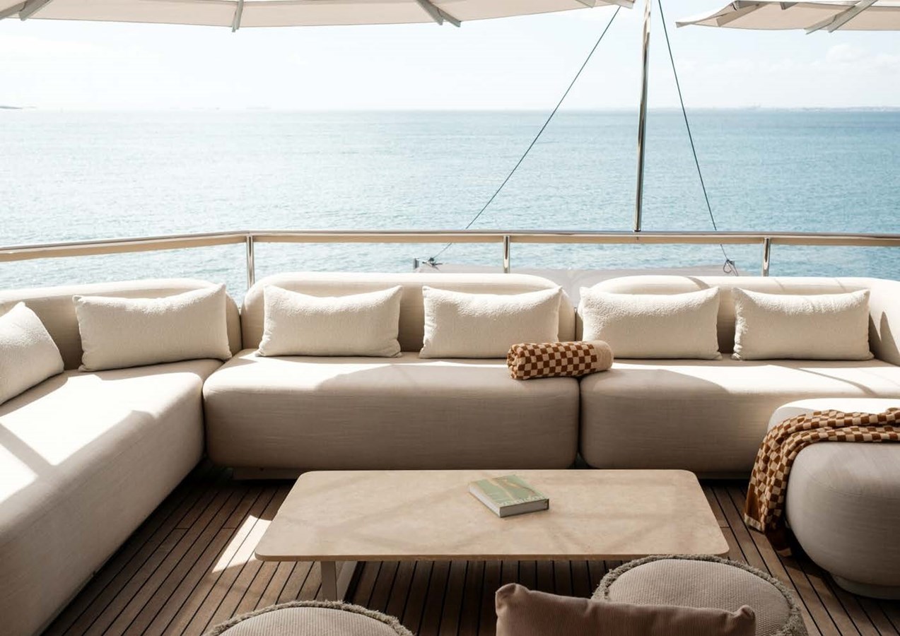 Alloy Yachts Nz Motor Yacht AKIKO For Sale