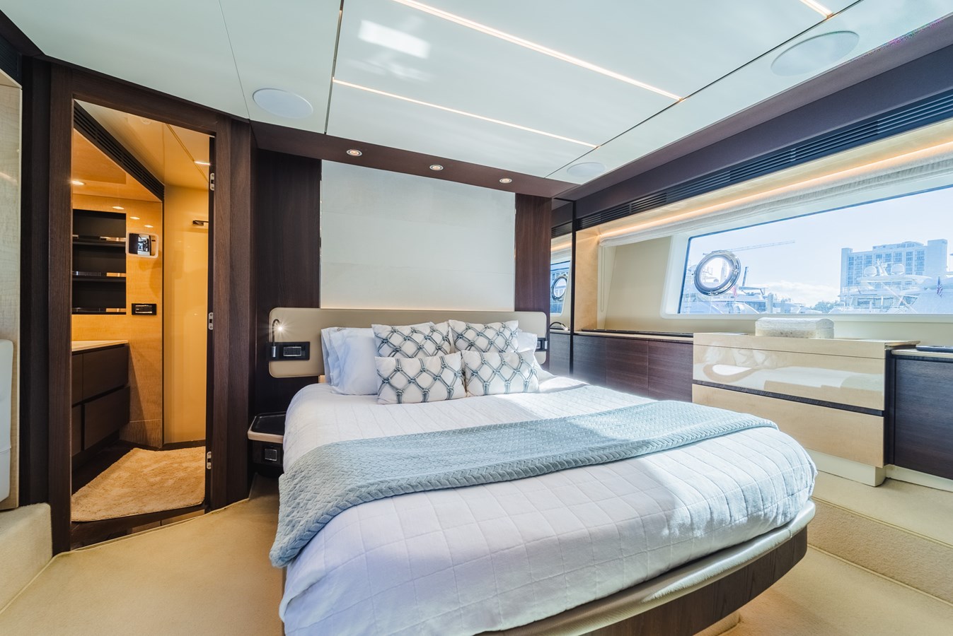 Azimut Yachts Motor Yacht CLASS DISMISSED For Sale