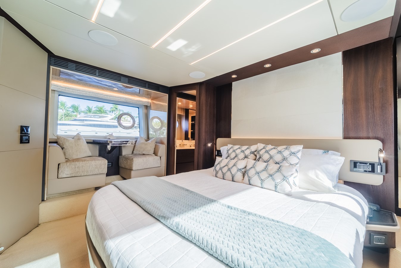 Azimut Yachts Motor Yacht CLASS DISMISSED For Sale