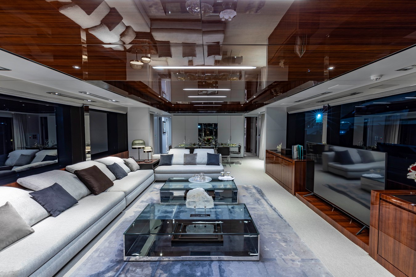 Riva Yacht Motor Yacht NO SURRENDER For Sale