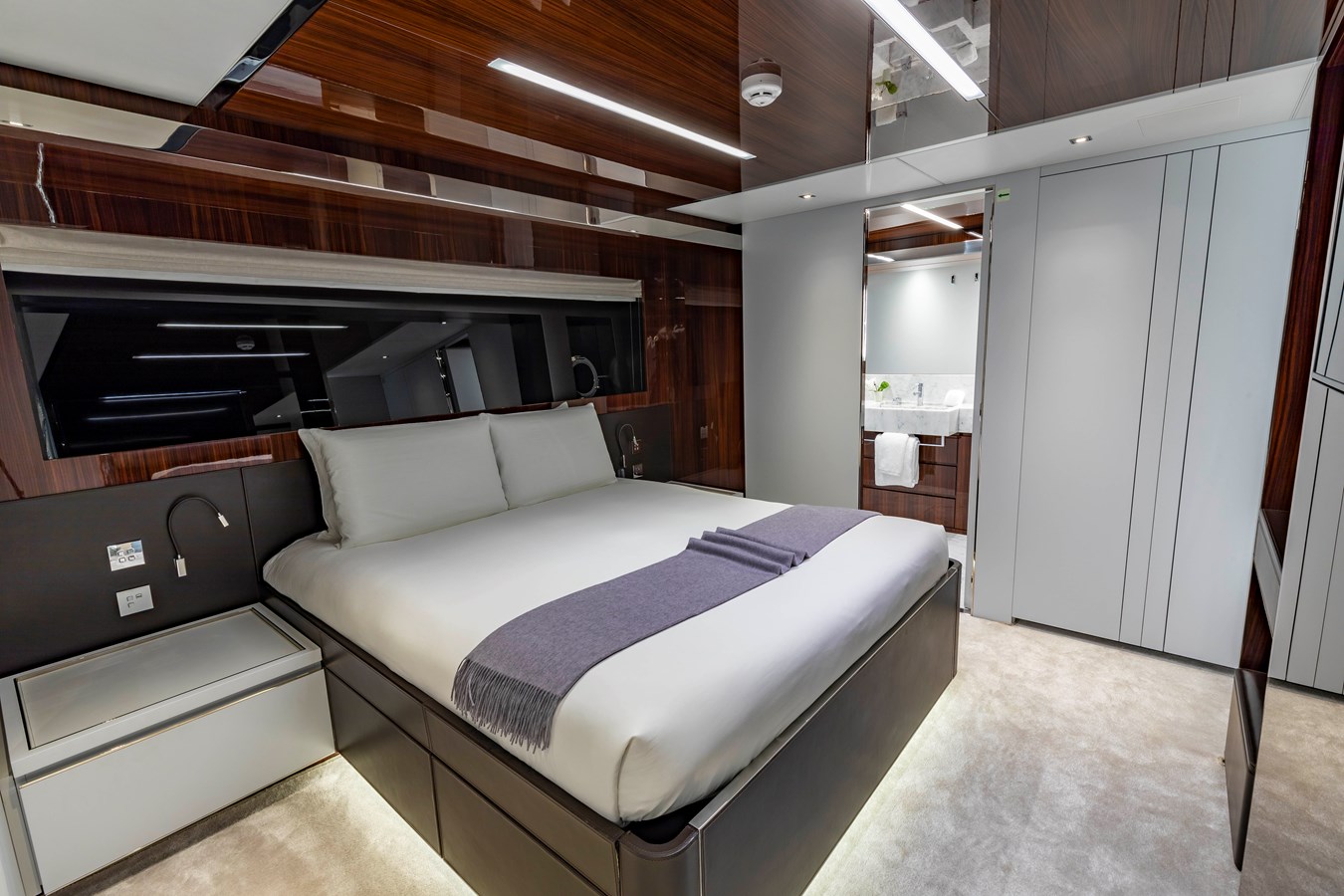 Riva Yacht Motor Yacht NO SURRENDER For Sale