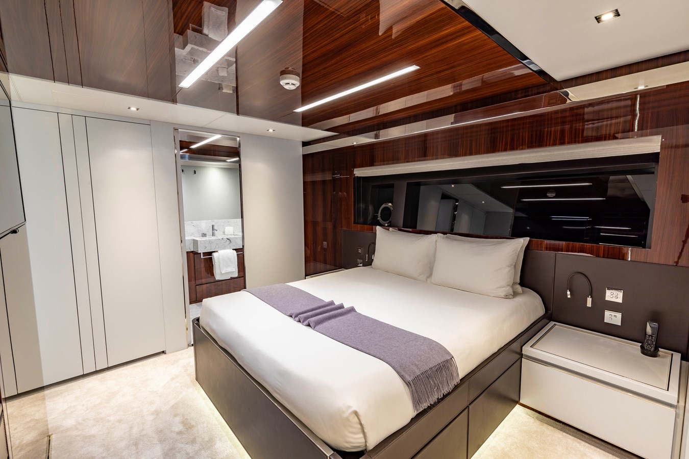 Riva Yacht Motor Yacht NO SURRENDER For Sale