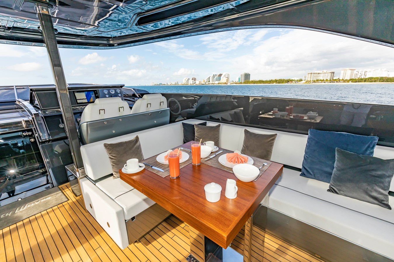 Riva Yacht Motor Yacht NO SURRENDER For Sale