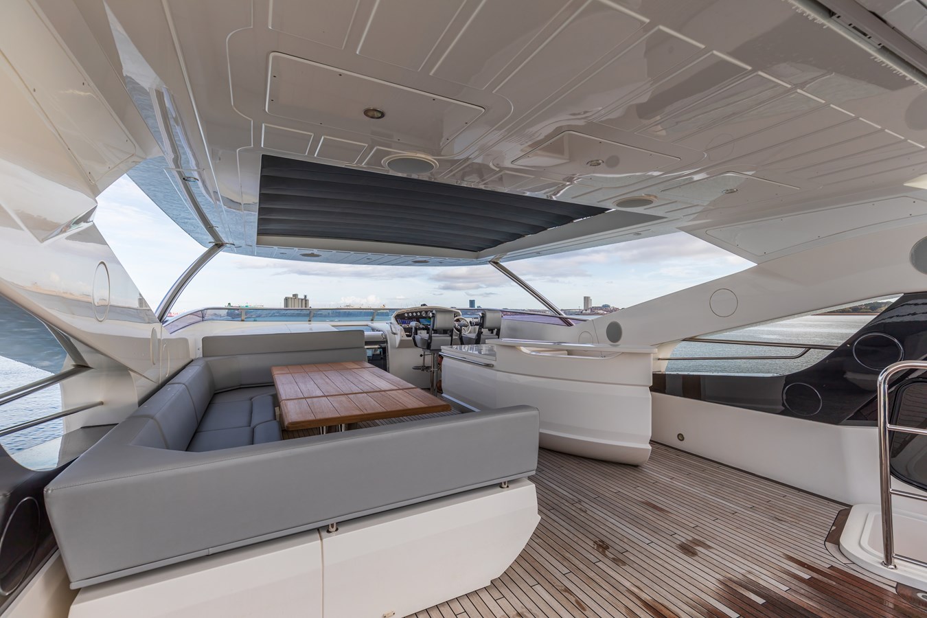 Sunseeker Motor Yacht CLOUDIA For Sale