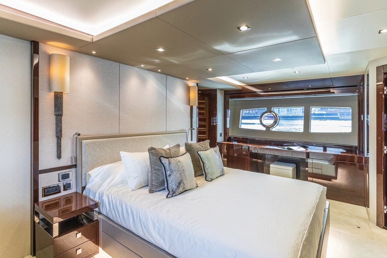 Sunseeker Motor Yacht CLOUDIA For Sale