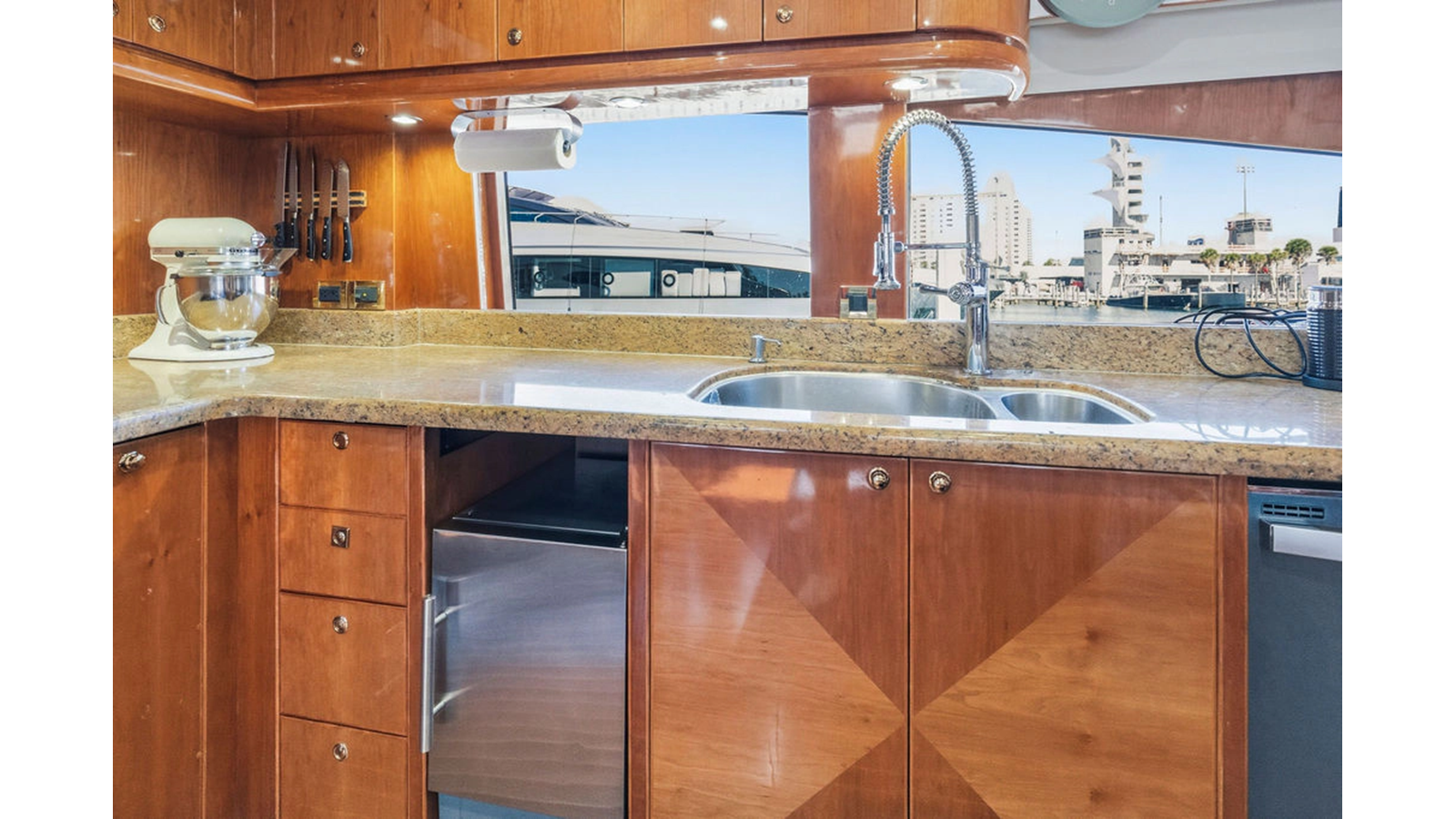 Hargrave Motor Yacht PERFECT HARMONY For Sale
