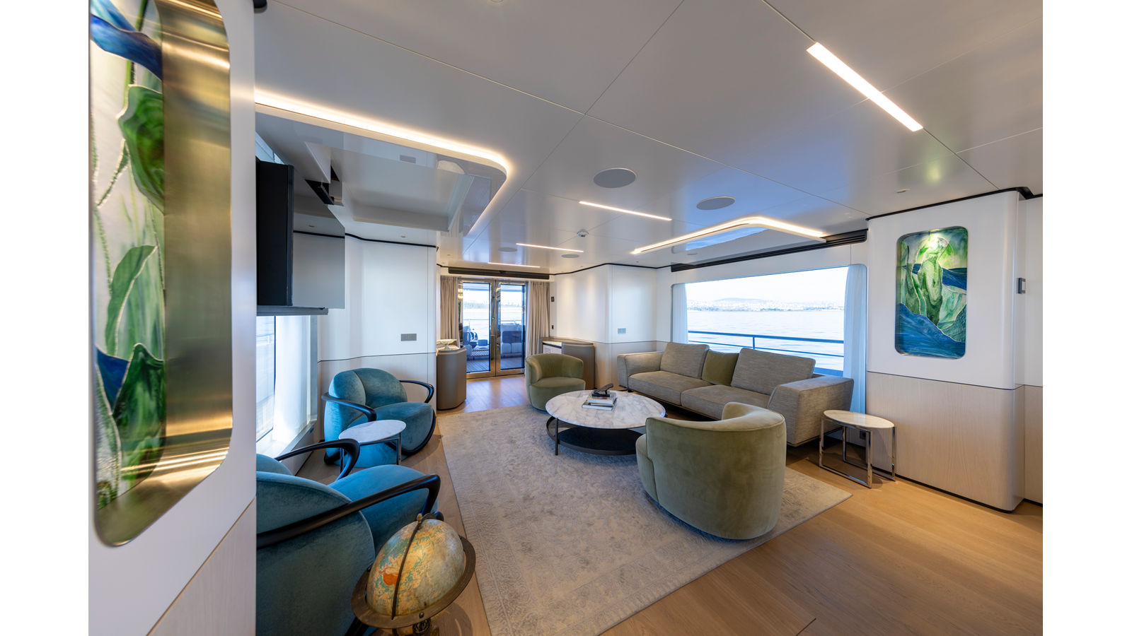 Custom Motor Yacht BEE EXPLORER For Sale