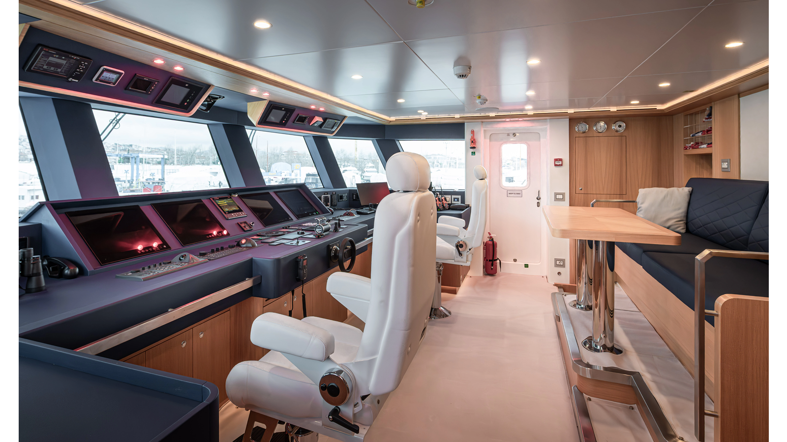 Rmk Marine Motor Yacht SEVEN SEAS For Sale