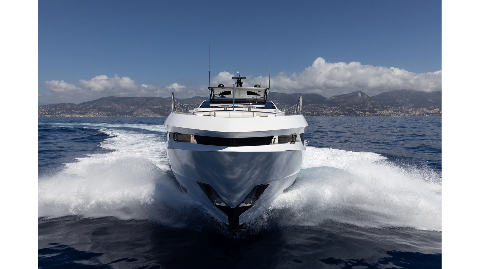 Mangusta Motor Yacht ARTEMIS For Sale