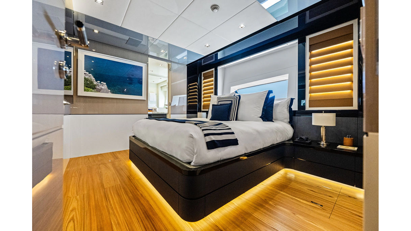 Mangusta Motor Yacht ARTEMIS For Sale