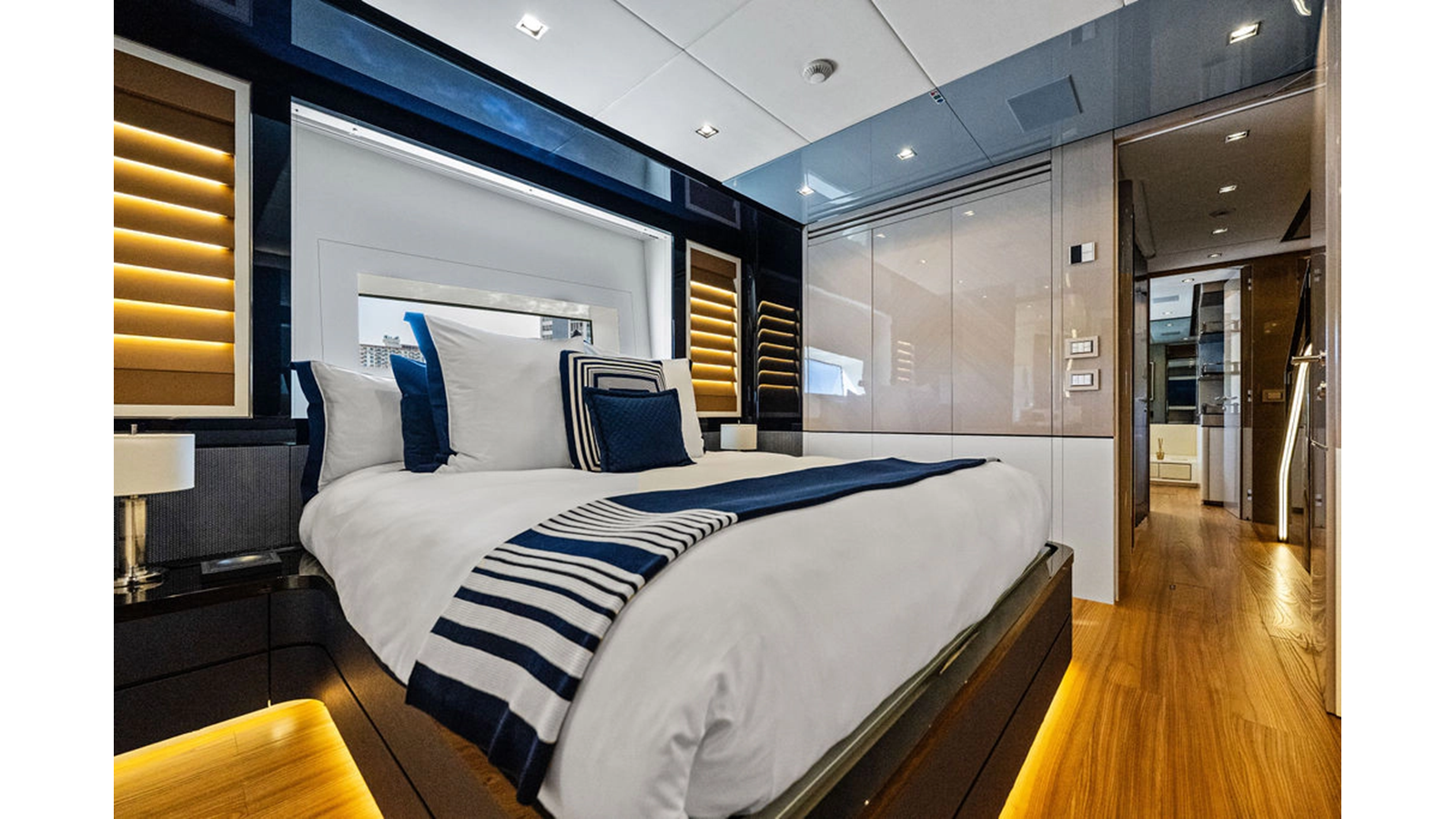 Mangusta Motor Yacht ARTEMIS For Sale
