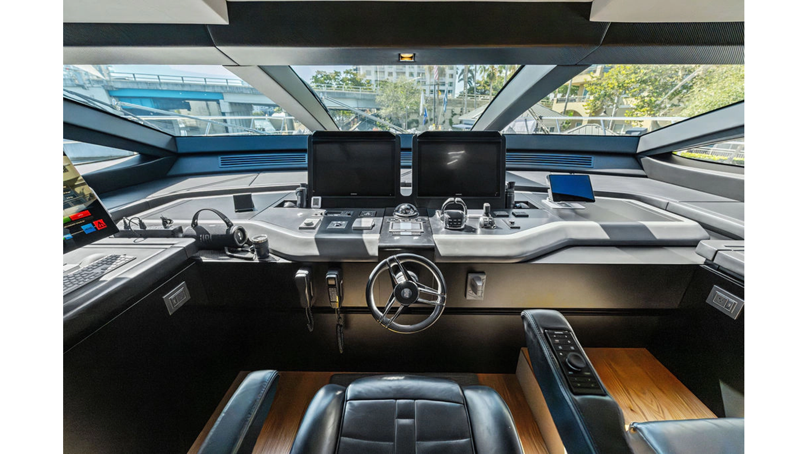 Mangusta Motor Yacht ARTEMIS For Sale
