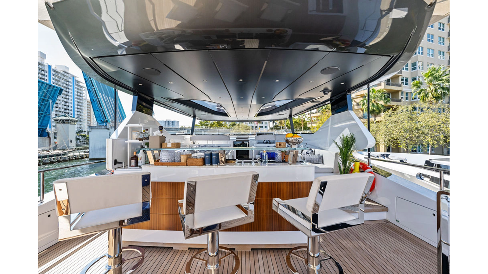 Mangusta Motor Yacht ARTEMIS For Sale