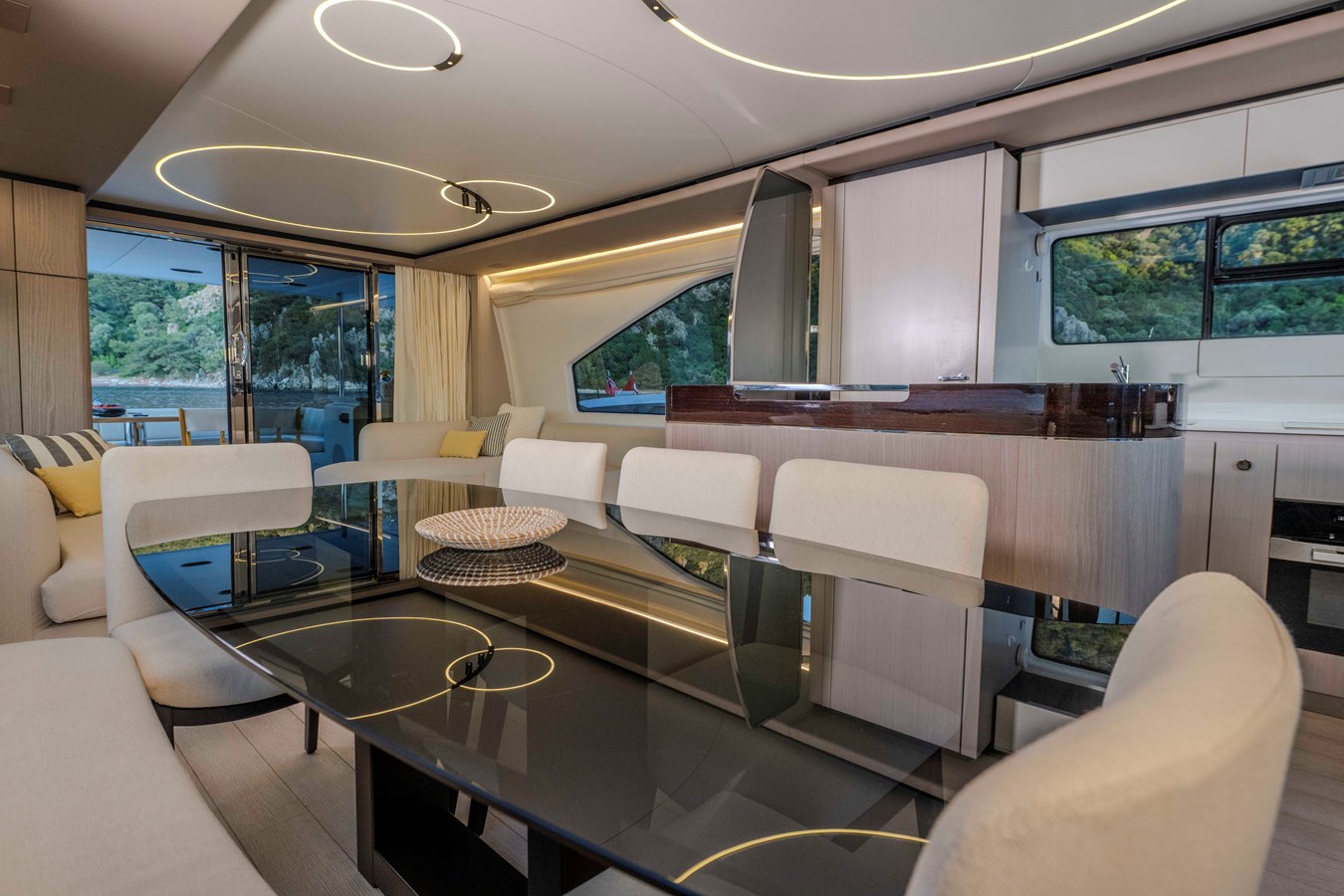 Azimut Yachts Motor Yacht CELEBRATE LIFE For Sale